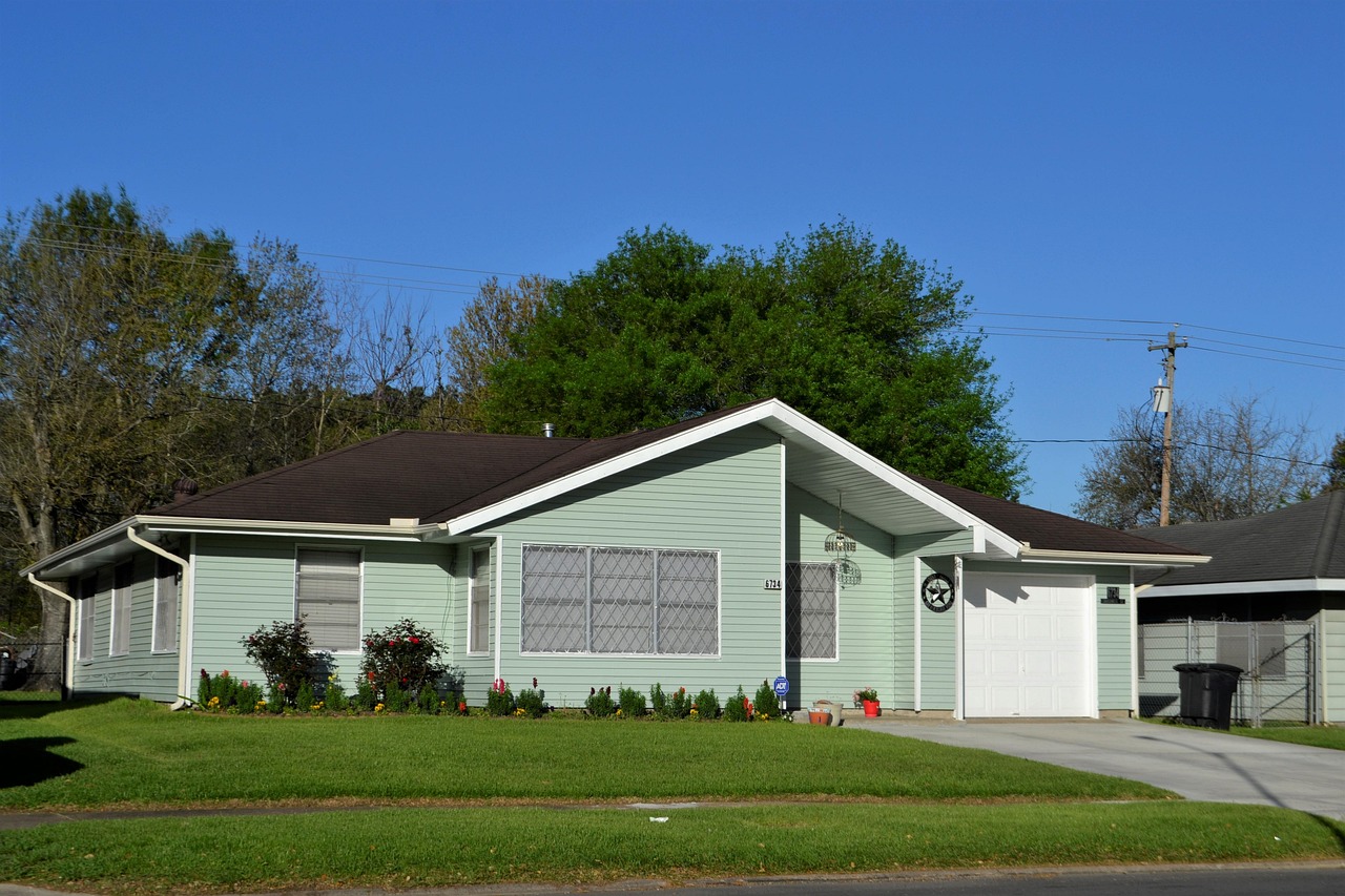 Exterior Color Choices for Santa Monica Craftsman Bungalows